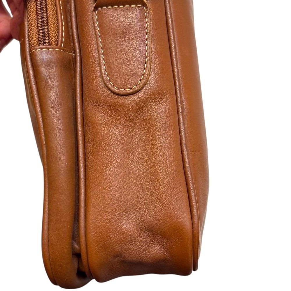 Coach international travel bag #0511 in British Tan leather unisex - Picture 9 of 12